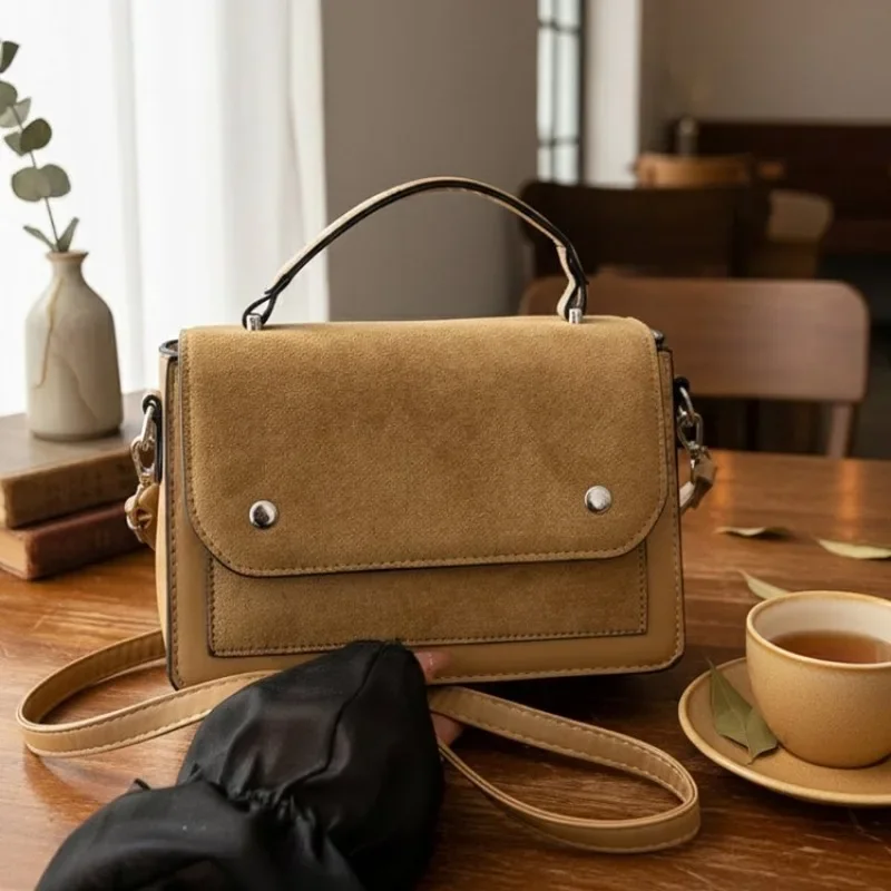 

Vintage-Infused Diaper Bag Handbag Tote Crossbody Museum Visit Exquisite Charming Elegant Portable Functional Stylish