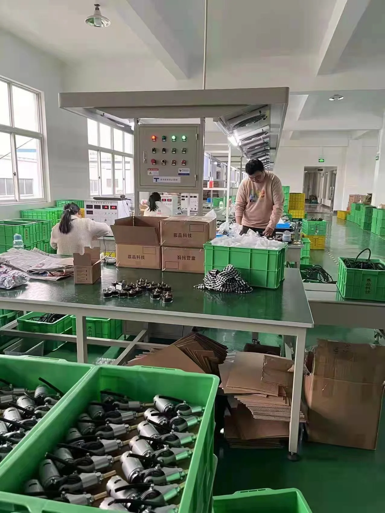 SXLL 21 فولت 300-500 واط اللاسلكي غسيل السيارات بندقية ارتفاع ضغط يده التلقائي رذاذ قوي غسيل السيارات حديقة بطارية المياه السلامة #6