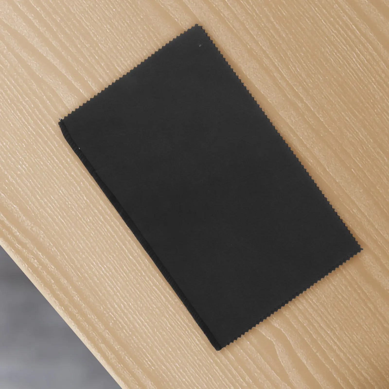 

2Pcs Jewelry Polishing Cloth Silver Cleaner Wipes for Gold Necklaces Rings Coins Watches Tarnish Removal Shine Restoration