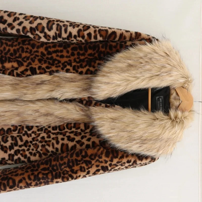 เสื้อโค้ทขนสัตว์ลายเสือดาววินเทจ คอปกขนยาว สำหรับผู้หญิง อุ่น หรูหรา คุณภาพสูง เสื้อโค้ทกันลมสำหรับฤดูหนาว เสื้อแจ็คเก็ตขนเทียมกันหิมะ