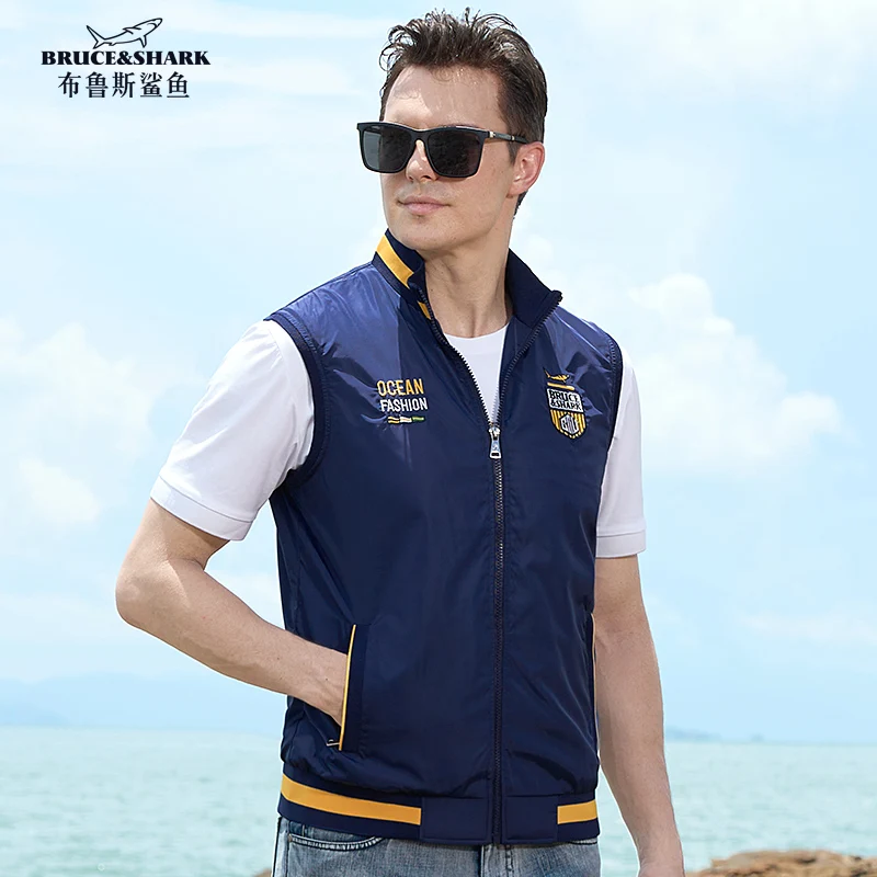 

New Men Vest Thin Cotton Light Weigt Bruce&Shark Men Winter Clothes best Embroidery Fashion Casual Outerwear Vest Big Size 4XL