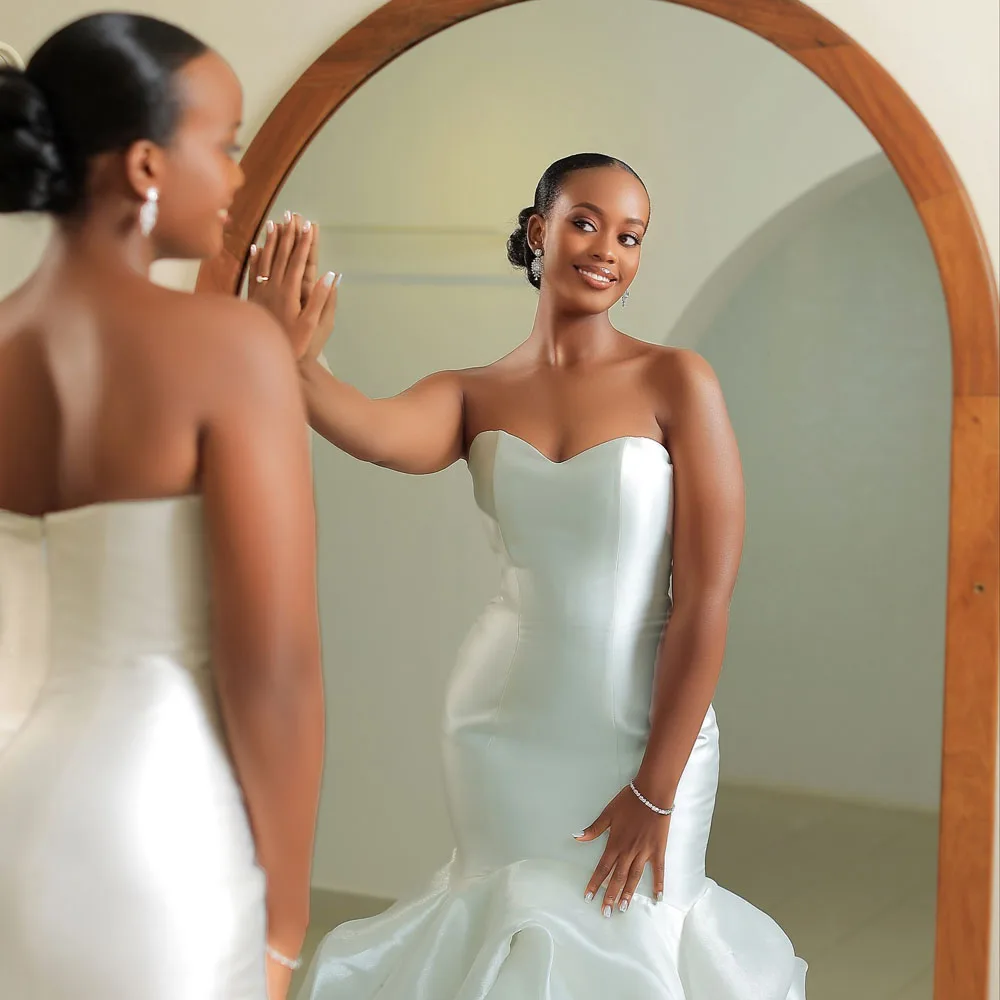 Suknie ślubne dla afrykańskich kobiet, syrenka, dekolt w serduszko, falbany, warstwowy dół, rozmiar plus size.