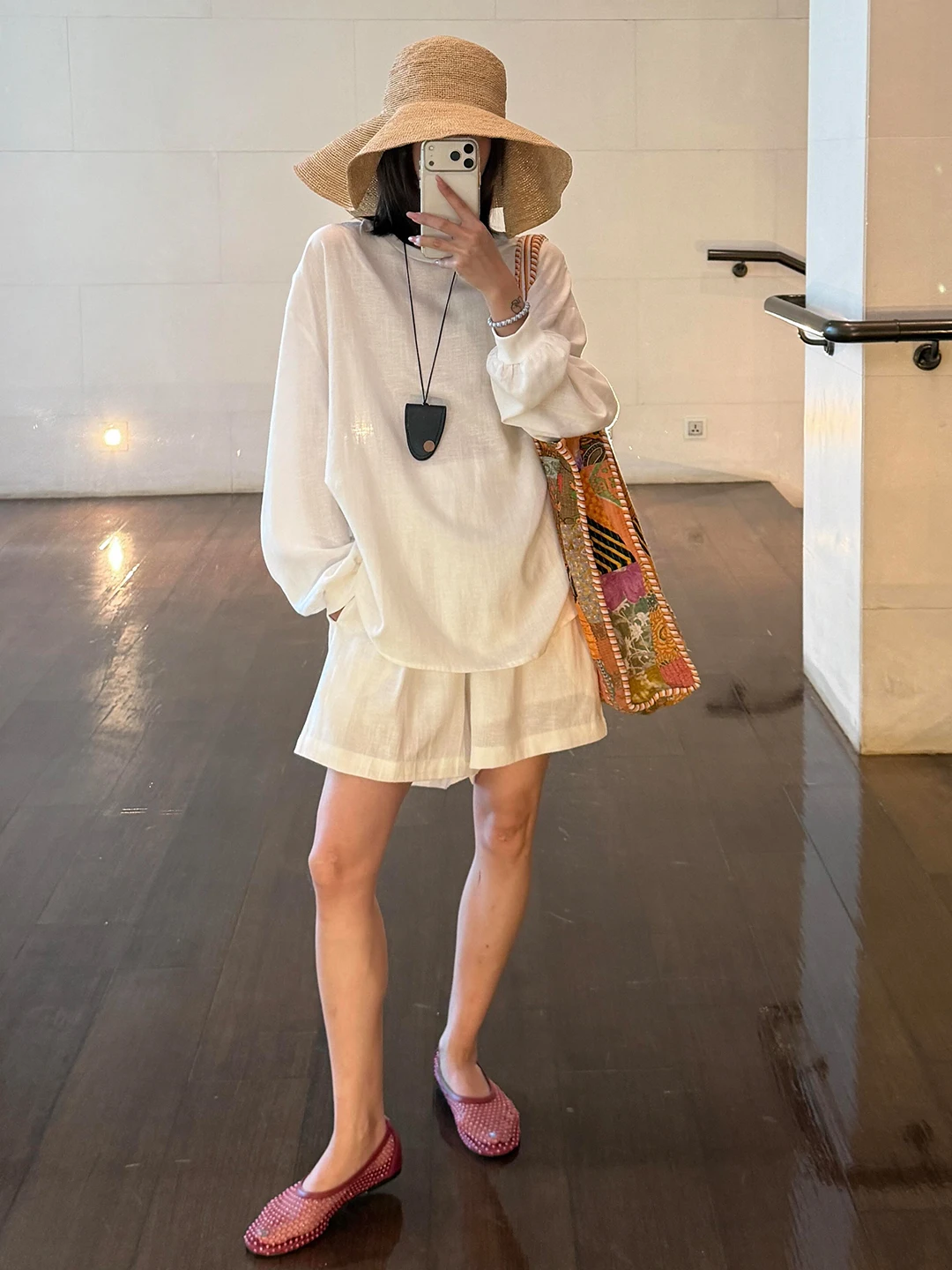 

Casual Linen Cotton Two-Piece Set for Women Summer 2026 Loose Fit Comfortable round Neck T-Shirt And Shorts Outfit Money-Savi...
