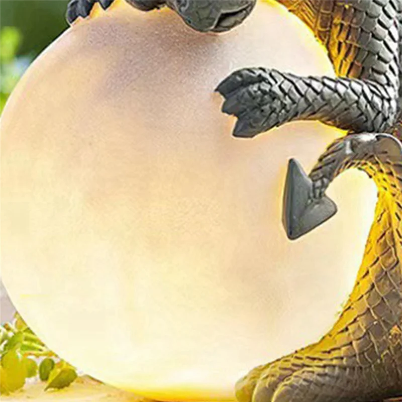 

AA50-Стуя садового дракона со световым украшением Статуя дракона держит лампу Украшение сада Украшения из смолы