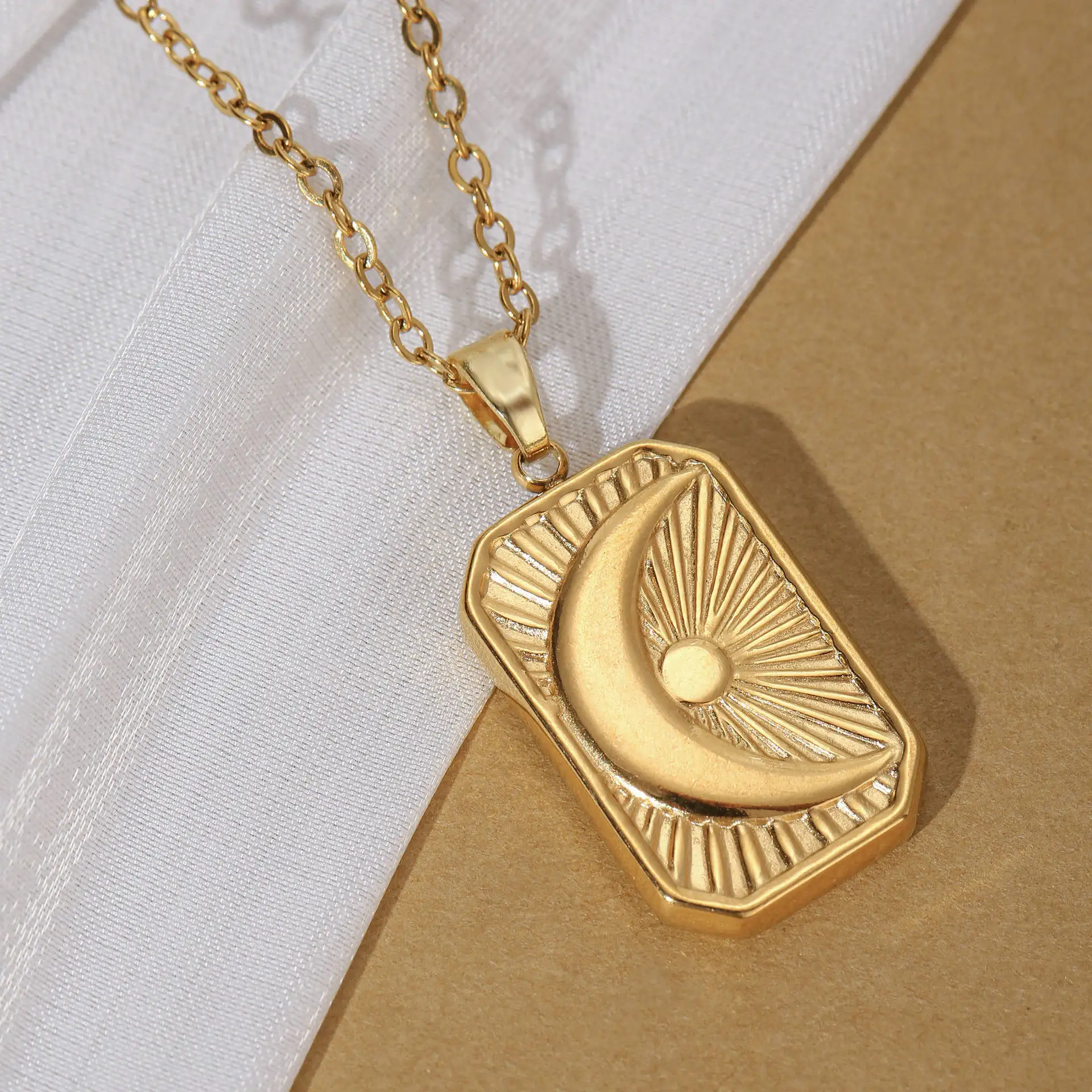 Spiritual Tarot Sign Square Pendant Necklaces for Women Carved Star Sun Moon Apollo Charms Chokers Retro Geometric Jewelry