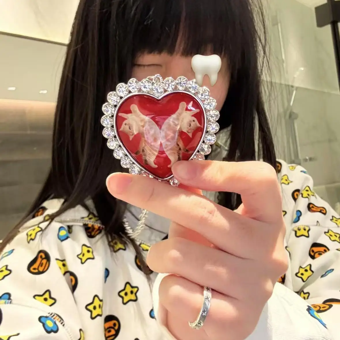 뉴진스 미로 후드 스웨트셔츠 가디건 프린트 다용도 아우터웨어 루즈핏 롱 슬리브 지퍼 클로저 출퇴근용