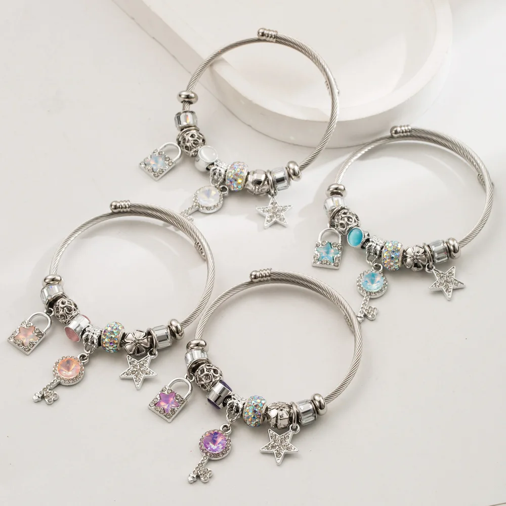 nova-pulseira-elegante-de-aco-inoxidavel-para-mulheres-pingente-de-cadeado-e-chave-cravejado-de-diamantes-bracelete-ajustavel-requintado-para-amizade