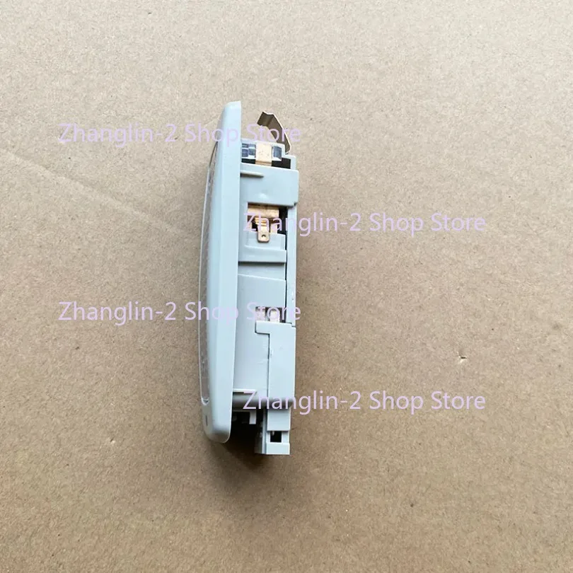 1 قطعة ل JMC Yusheng S330 ضوء القراءة الخلفي ، فورد إقليم ضوء السقف الخلفي ، ضوء حافة السقف ، ملحقات إضاءة السقف