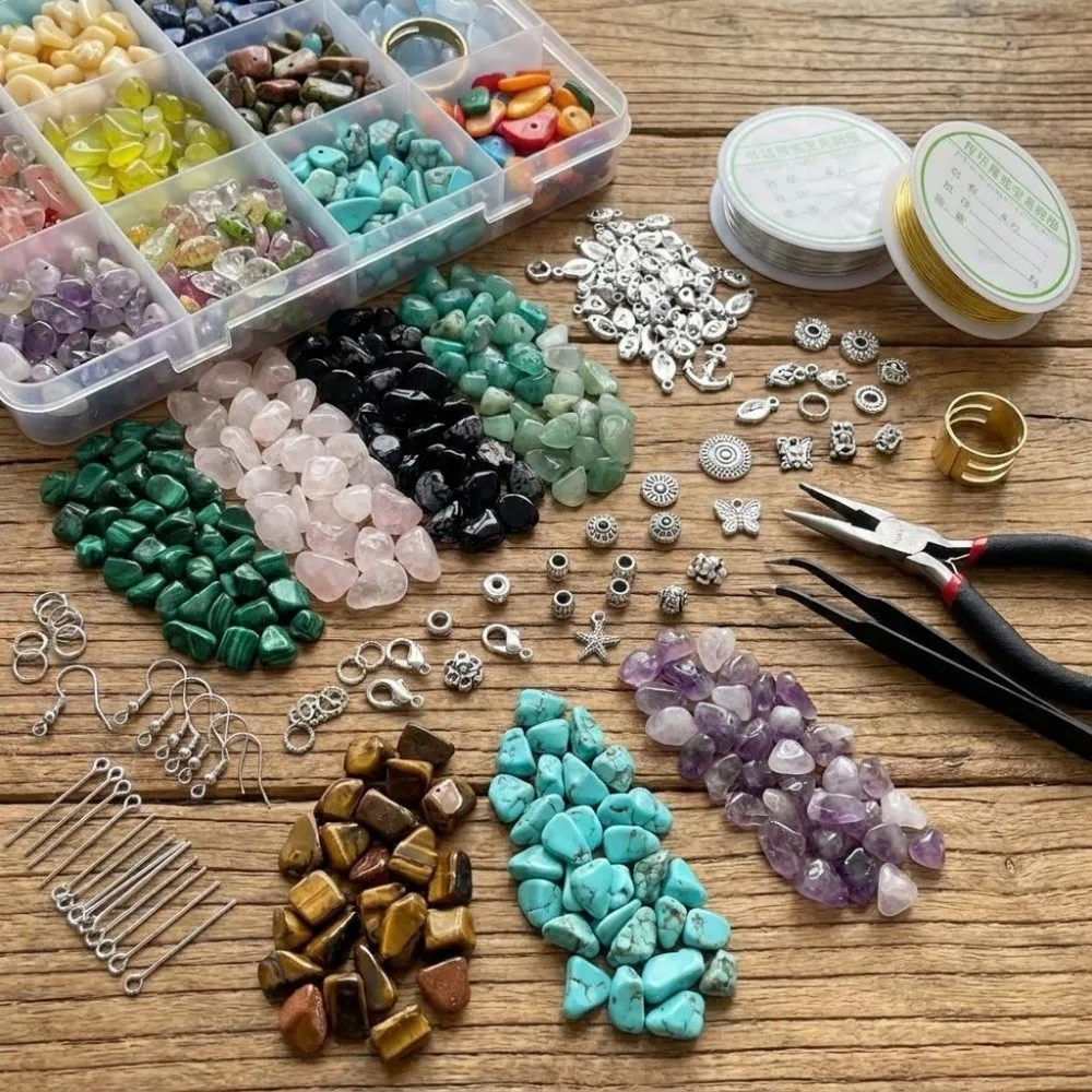Schmuckset zum Basteln mit Steinperlen, handgefertigtes Armband-Set mit unregelmäßig zerkleinerten Steinen, Charms, DIY-Bastelset, DIY-Armband-Set für Mädchen – Detail 3