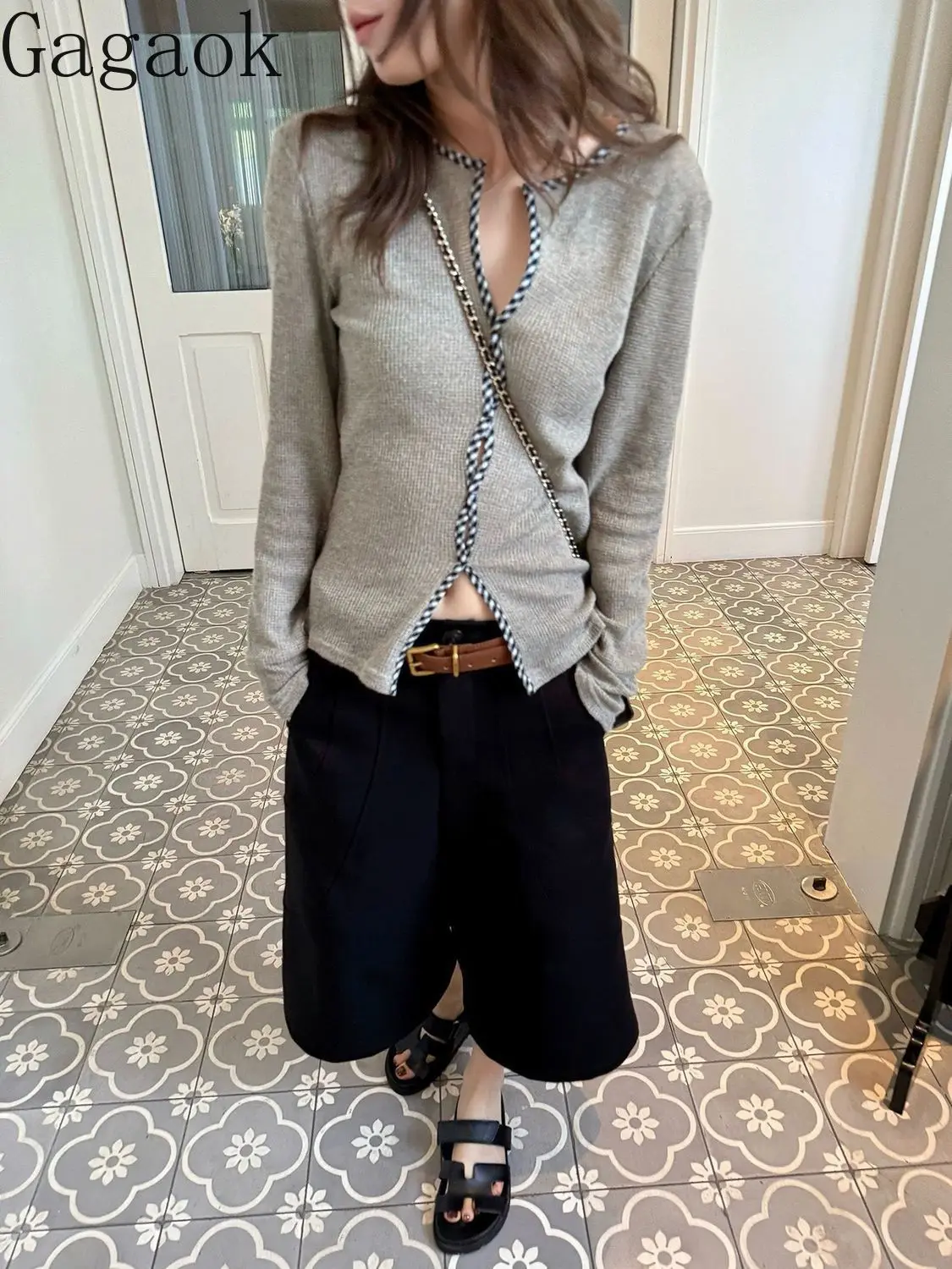 

Gagaok Grid Pattern Twisted Edge Pull Femme Повседневная трикотажная основа с тонкой талией Топ с длинными рукавами Корейская мода Нежный Sueter Mujer