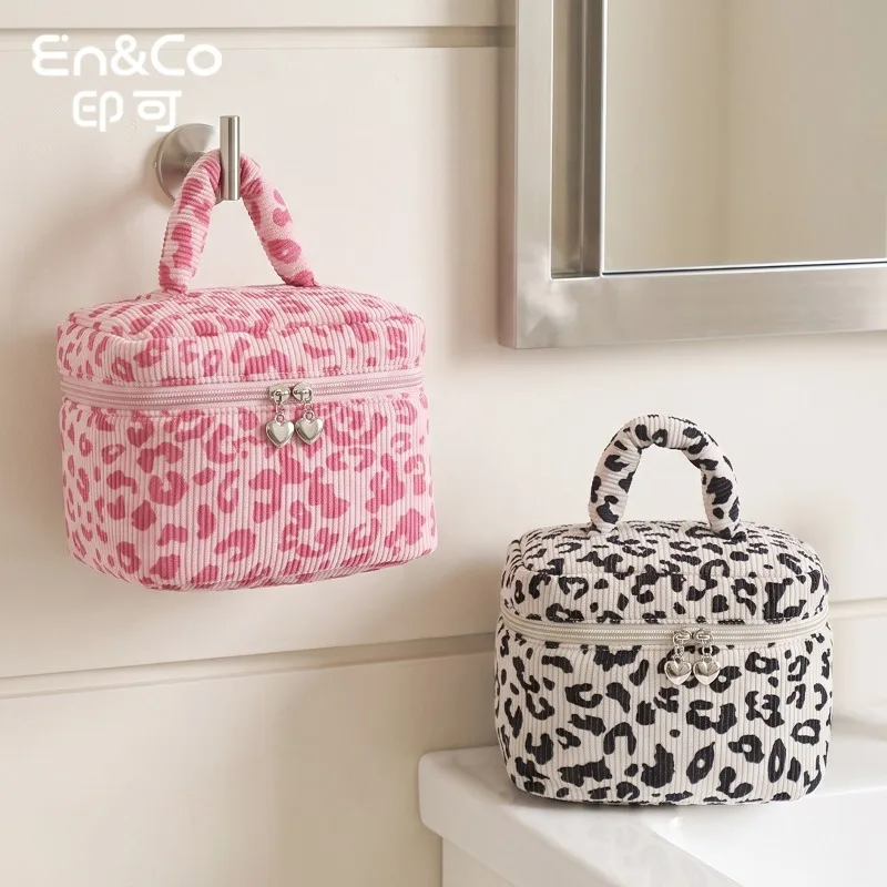 Women‘s Leopard Print Standing Makeup Bag Large Capacity Corduroy Thickened Handbag Outdoor Cosmetic Storage Bag Case