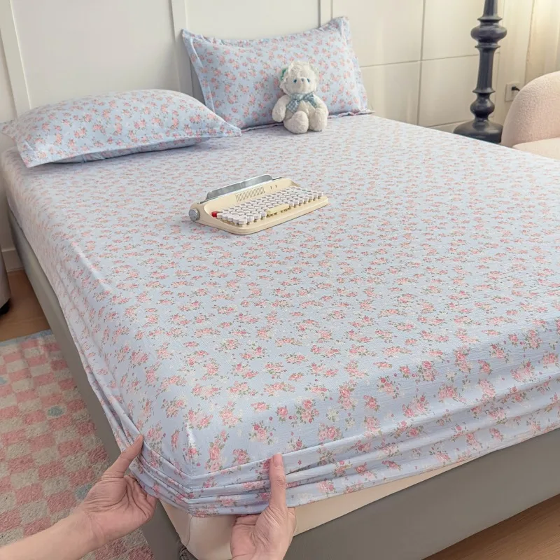 New puff double-layer yarn fully enclosed mattress protective cover printed fitted sheet three-piece set