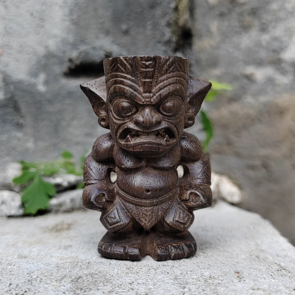 Statuetta di gnomo in legno intagliata a mano, stile artistico, ideale per decorazioni creative da scrivania, decorazioni per feste, regali per uomo, caminetto, centrotavola, regali di Capodanno, camera da studio.