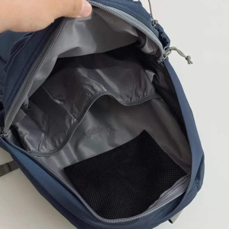 ナイロン機能防水ロイヤルブルービームズバッグ日本のストリートレトロアウトドア旅行多機能バックパック男性女性