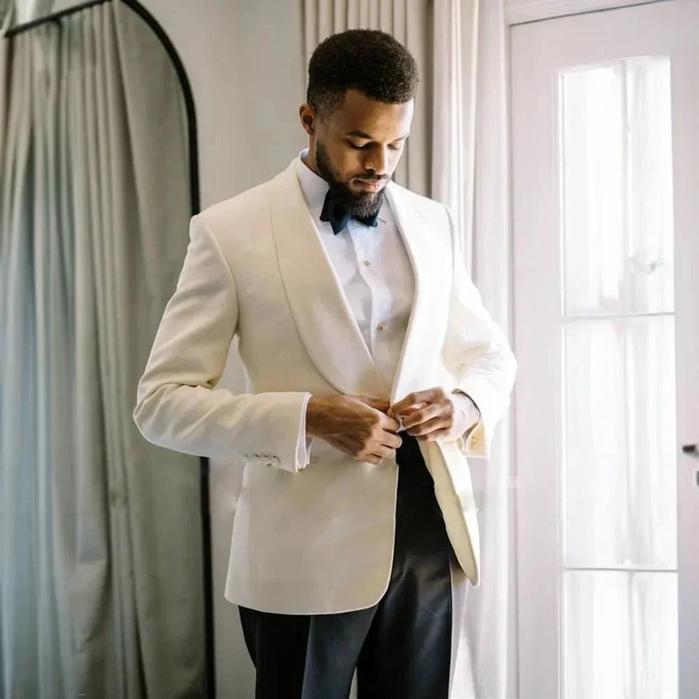 

Формальные костюмы для мужчин, свадебные костюмы с шалью и лацканами, комплект из 2 предметов, белая куртка, черные брюки, мужская одежда, банкетный деловой костюм Homme