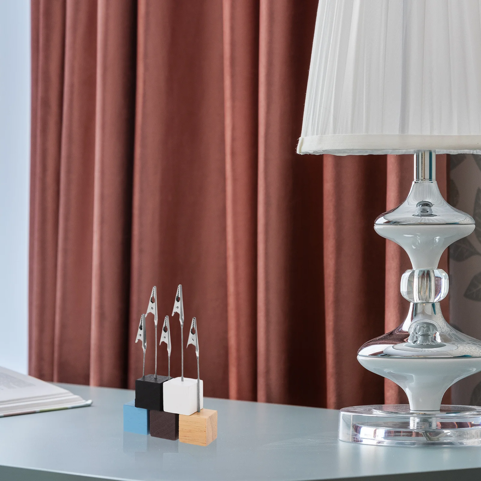 5Pcs Wooden Metal Photo Clip Table Card Holder Vintage Style Memo Holder Stable Design Wedding Place Card Stand