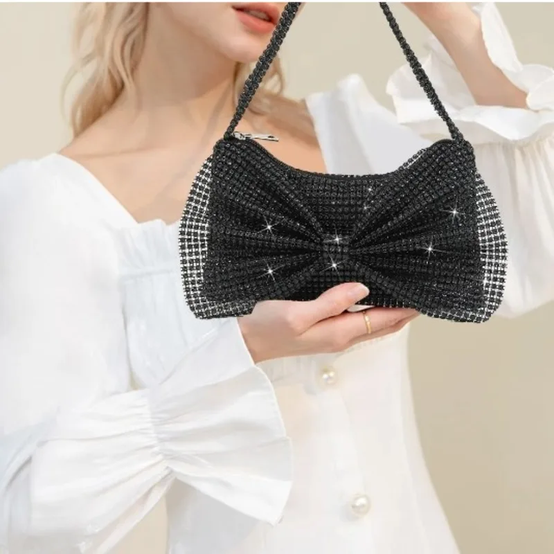 New Shiny And Sparkling Water Diamonds With Bow Knot Decoration A Small Design Mini Nobility Underarm Handbag Party Banquet Bag