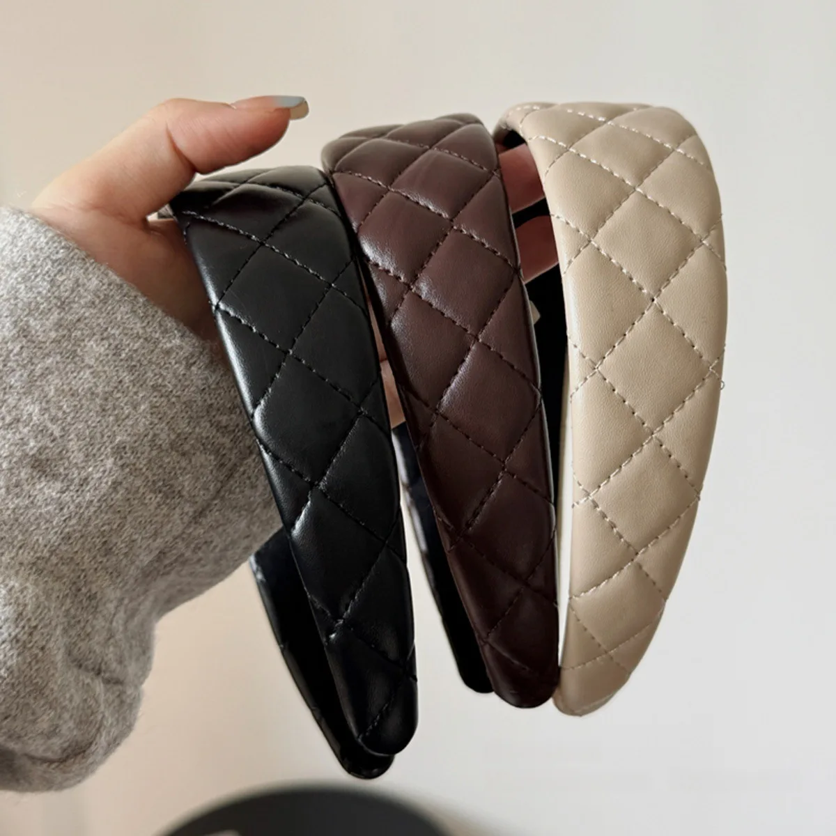 

NEW French Retro Leather Lingge Headband Autumn Winter Hair Band Wash Face Makeup Headband for Women Girls INS Hair Accessories