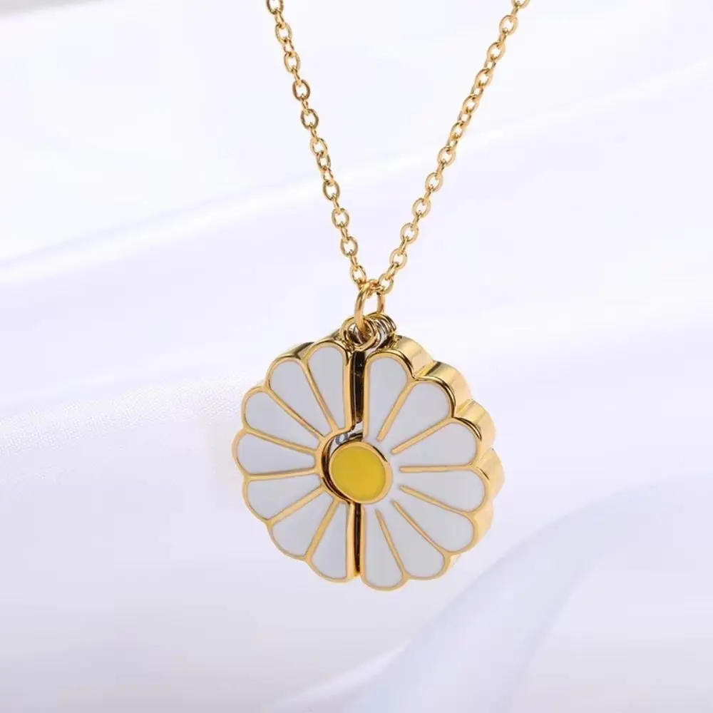 

Titanium Steel Glaze Oil Chrysanthemum Pendant Layered Chain Handmade Sunflower Necklace Pendant Vintage Simple Daisy Necklace