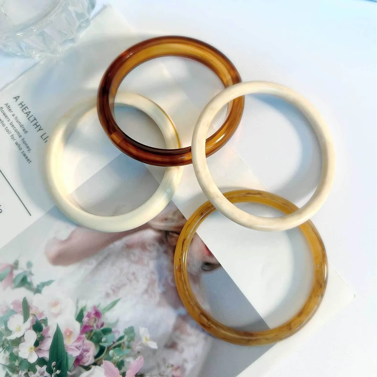 New Korean Irregular Marbling Geometric Round Resin Acrylic Cuff Bangle Texture Temperament Forest Ins Simple Versatile Bracelet