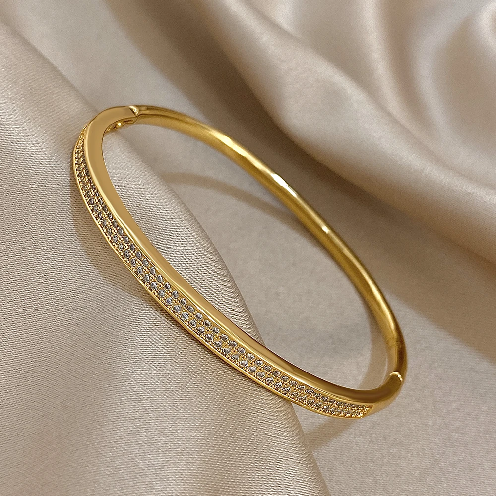 Luxury Shinny Zircon Golden Plated Round Bangle Bracelet for Women Elegant Smooth Stackable Open Spring Bangle Hand Jewelry Gift