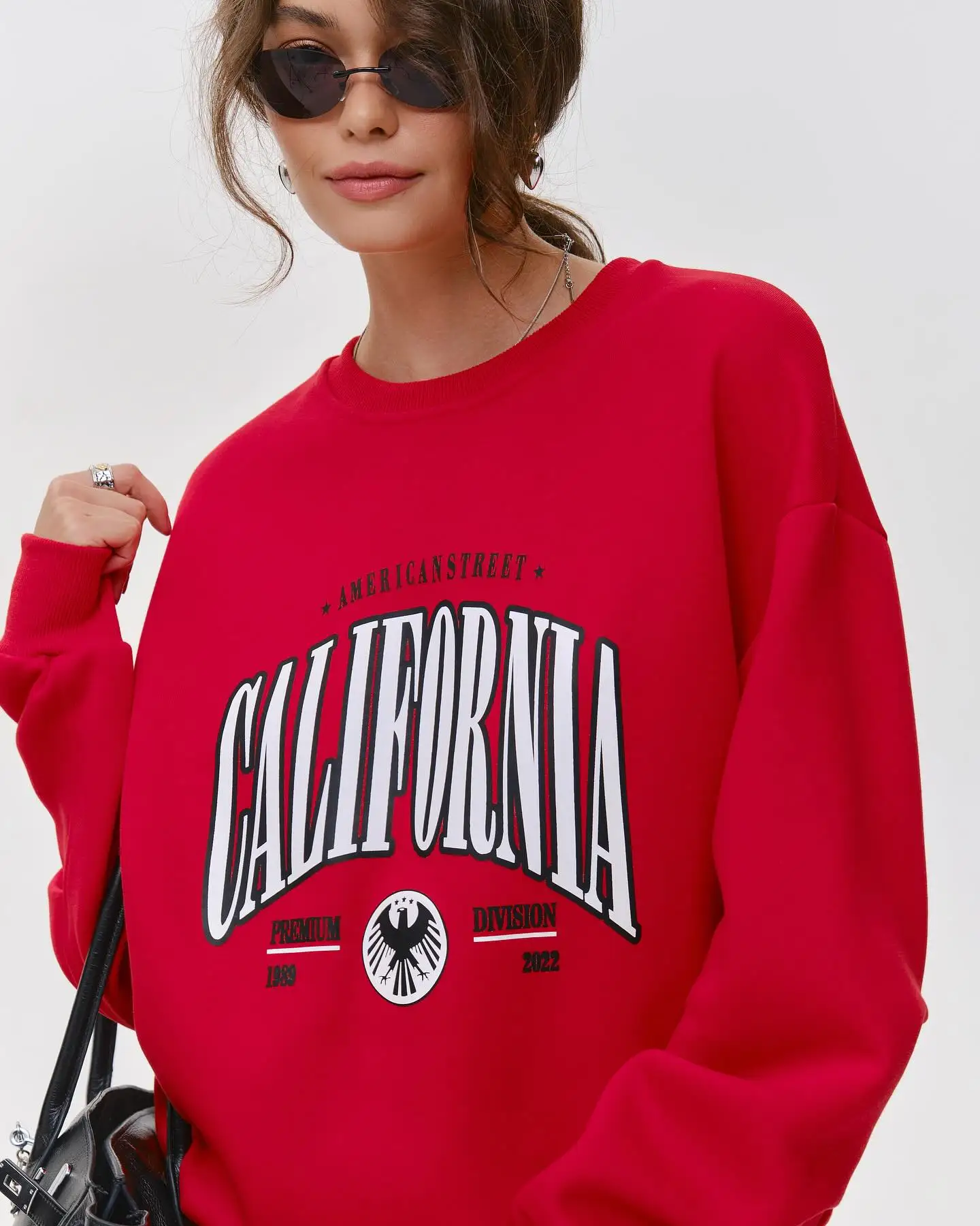 Basic Letter Printed Round Neck Hoodie For Women In Autumn 2024 New Fashionable Loose Red Pullover Top For Women