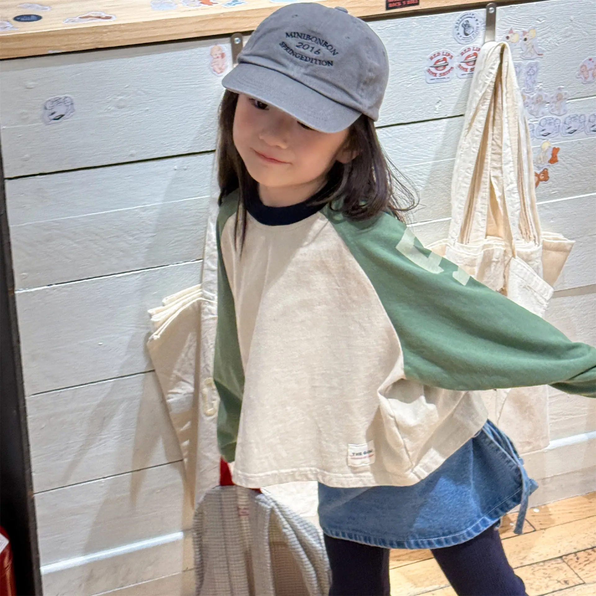 2025 الخريف الكورية نمط قمة الموضة تي شيرت الملابس للفتيات 1-6Y الاطفال الصبي القطن اللون كتلة طويلة الأكمام ملابس يومية غير رسمية