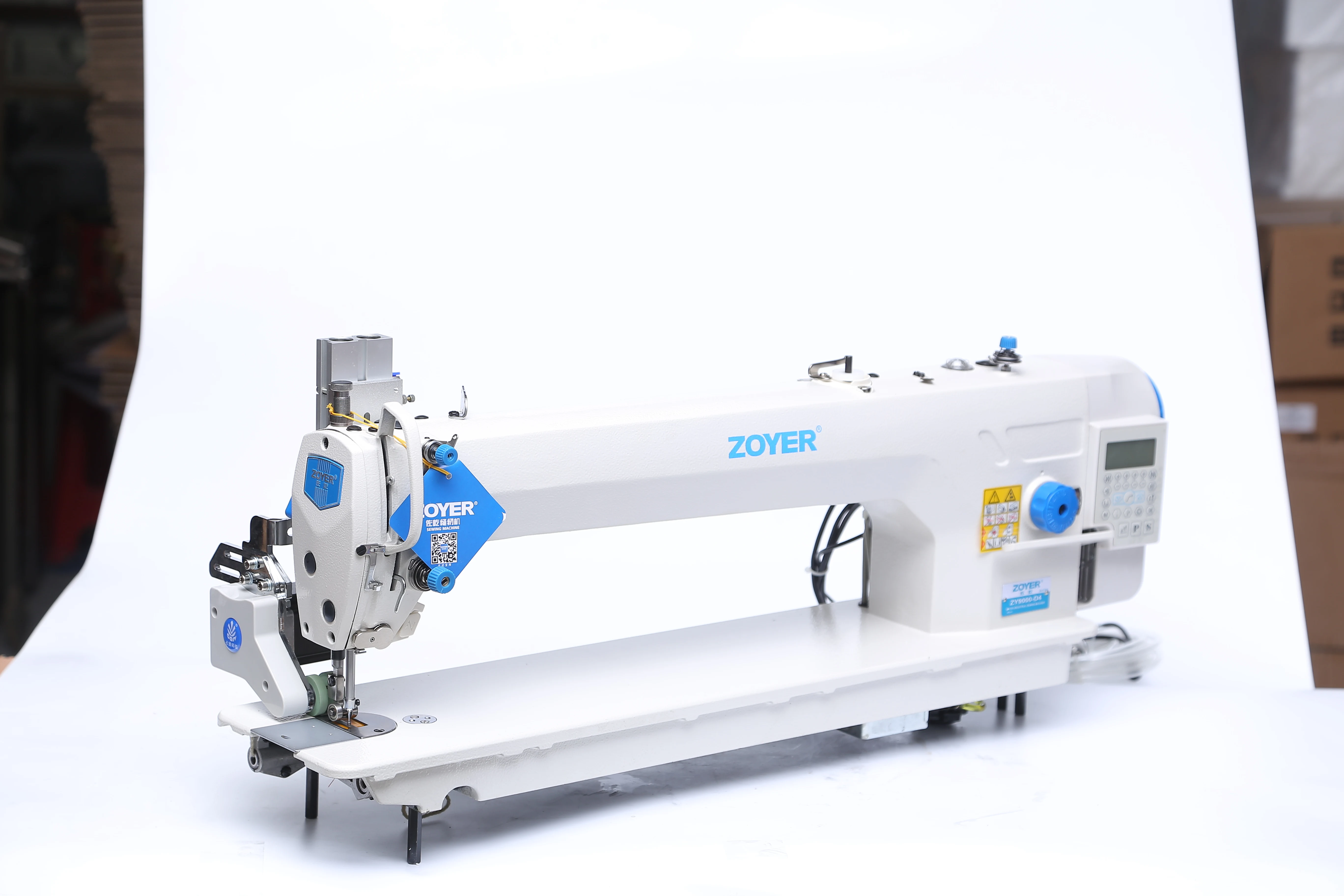 ZY9056-D4 Zoyer Industrial Flat-Bed Long-arm Lockstitch Sewing Machine High-Speed For Eiderdown Outwears Sport Suit Jacket Wind