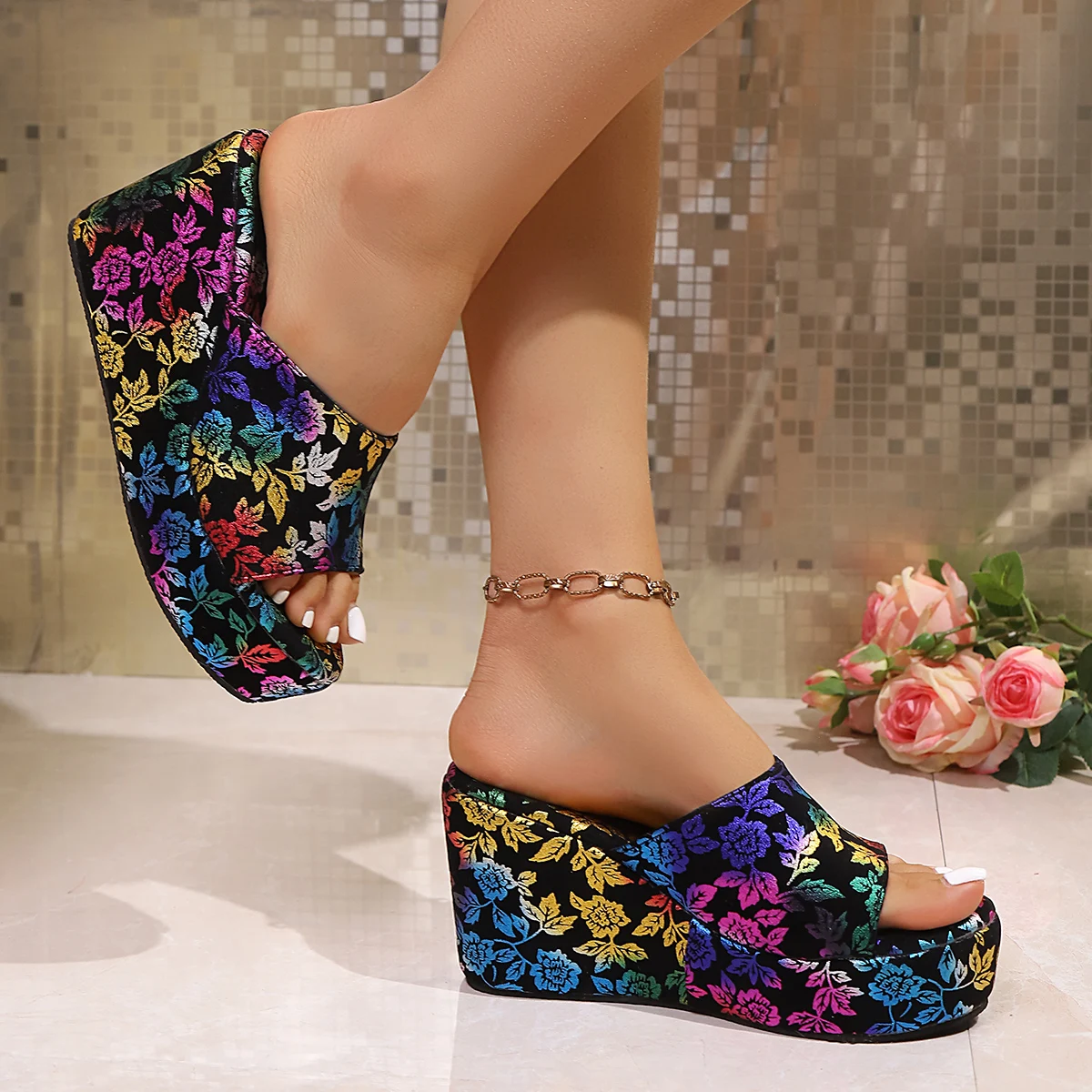2025 New Women Platform Sandals Peep Toe Colorful Slippers Casual Summer Vintage Floral Print Sandals Fashion Wedge Shoes Women