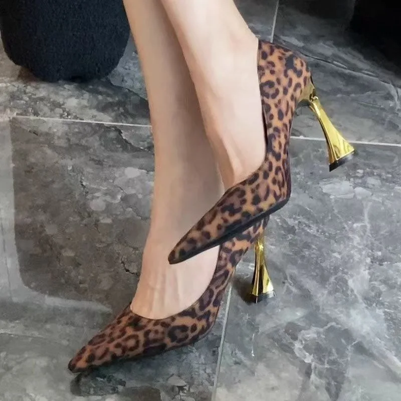 

Весенне-летняя пикантная женская обувь с леопардовым принтом, элегантные офисные женские сандалии на высоком каблуке, роскошные одинарные туфли с острым носком