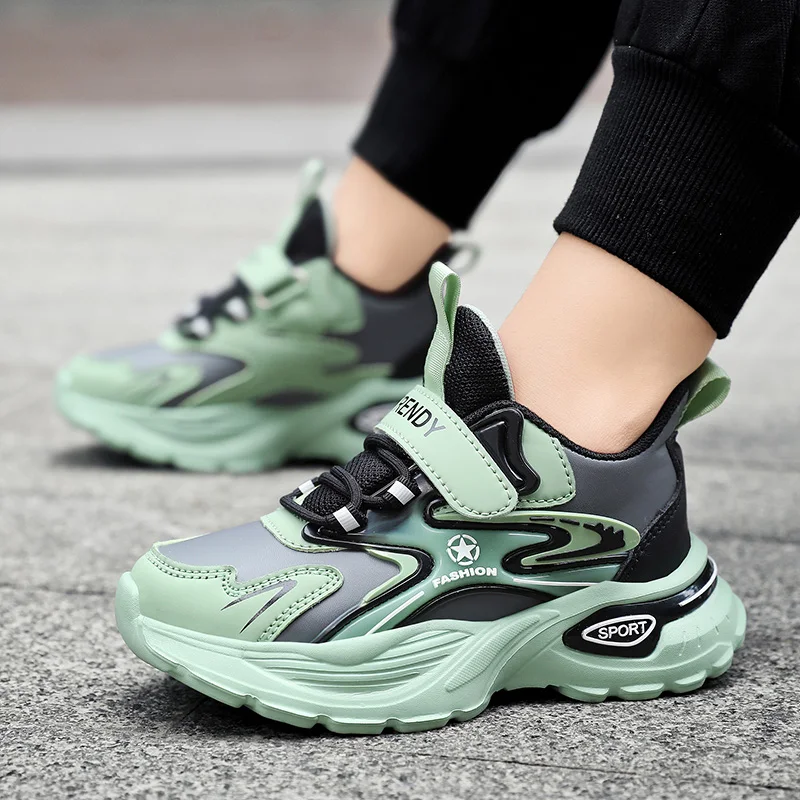 الشتاء الأطفال حذاء كاجوال 2025 مع توسيد الدفء سميكة وحيد أحذية رياضية موضة خفيفة الوزن المضادة للانزلاق الاطفال احذية الجري