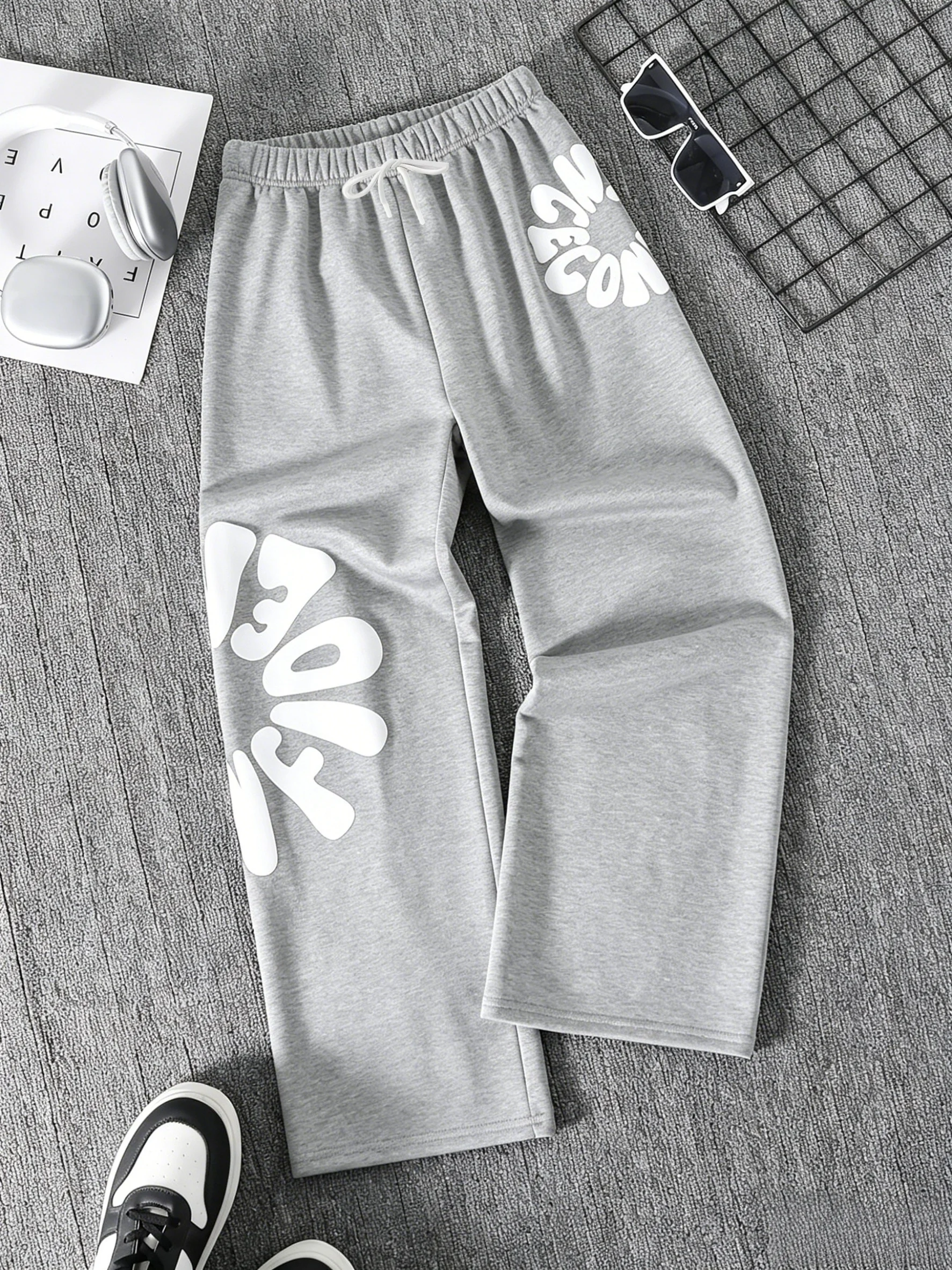 2026 Summer Men's Soft Loose Fit Bubble Letter Print Drawstring Elastic Waist Breathable Casual Streetwear Trousers