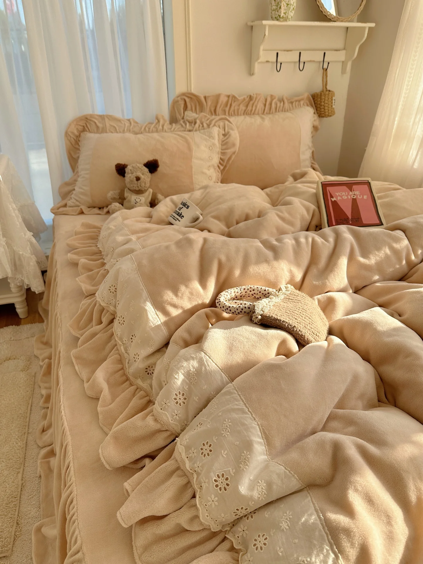 

Комплект постельного белья Princ Sle Coral Fleece с кружевом, из молочного бархата, приятный для кожи, из четырех предметов, в французском стиле, Acti...