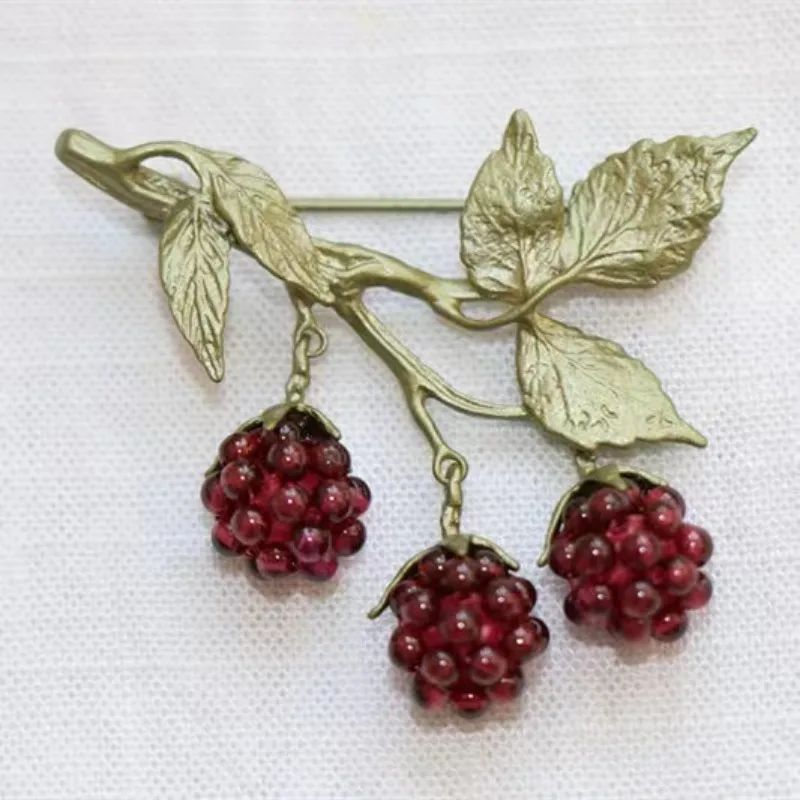 Autumn Literary Fairy Lady Style Garnet Burgundy 3 Pieces Raspberry Tassels Brooch Designer Corsage Women's Accessories Jewelry