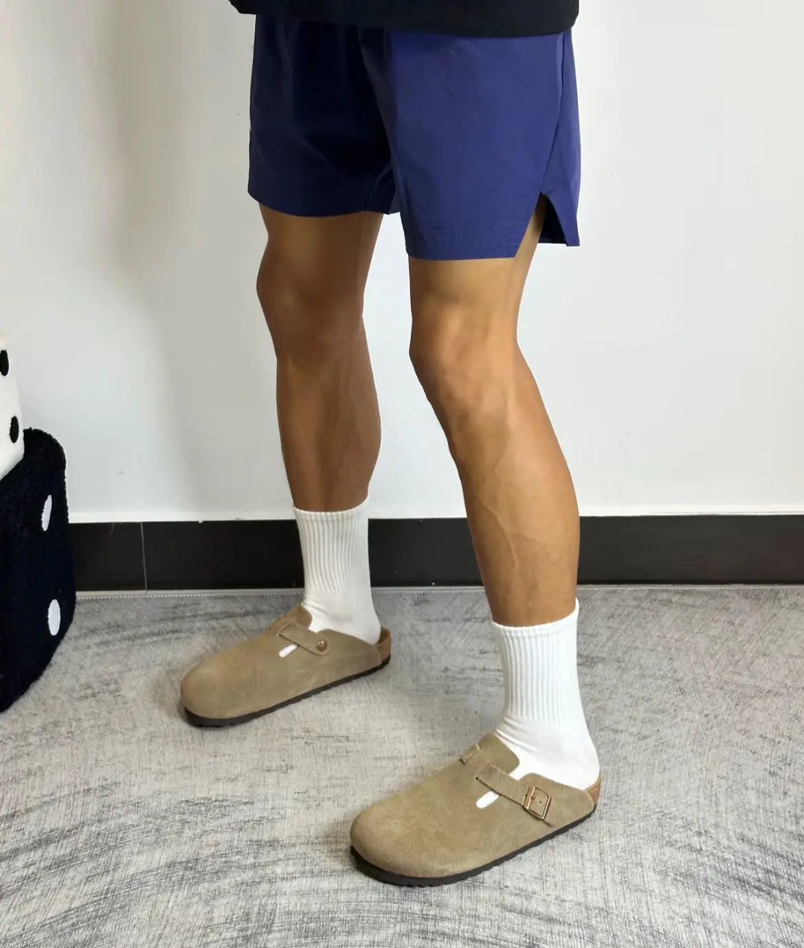 Men's Casual Shoes & Women's Sandals: Comfortable Closed-Toe Slippers with Cork Footbed for Indoor & Outdoor Use