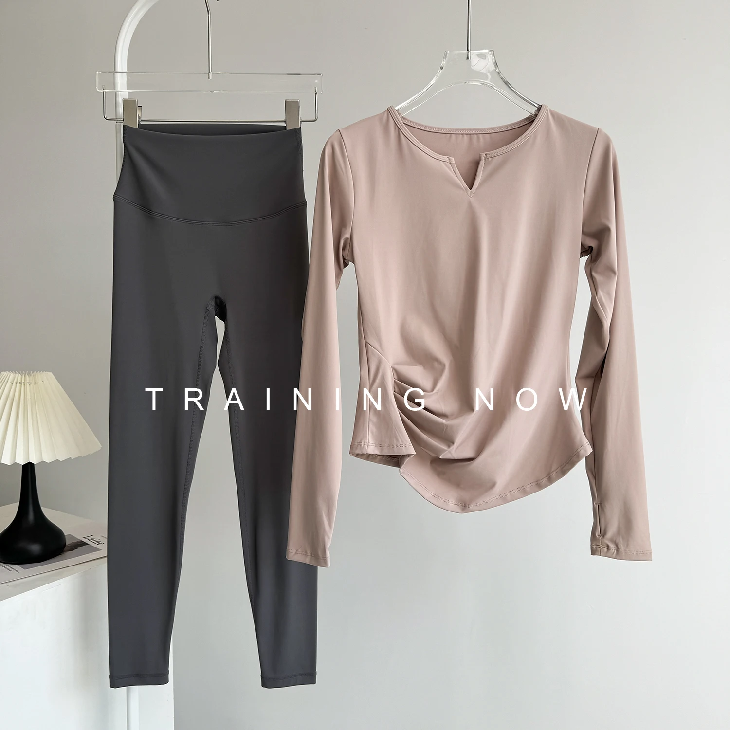 

Yoga clothing set for women in autumn and winter professional sports morning running slim slimming gym Pilates training clothing