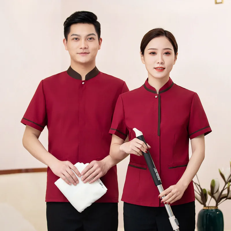 

Женский летний комплект рабочей одежды с коротким рукавом для персонала отелей, гостевых домов, управляющих компаний и уборщиков.