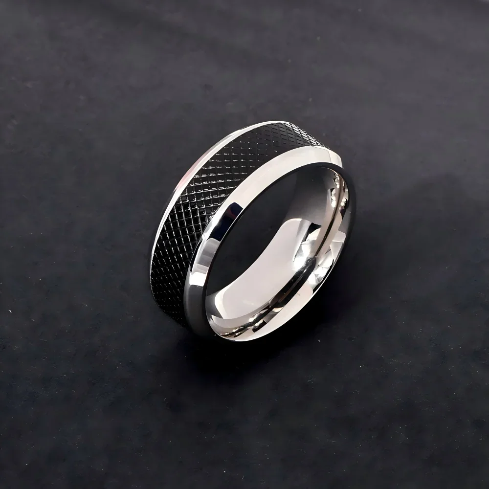 Top Quality Simple Stainless Steel Men Rings Western Titanium Steel Black White Ring For Fashion Jewelry