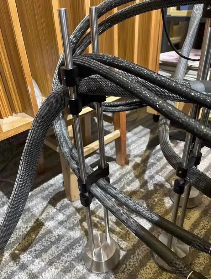 HiFi-Audio-Stromsteckerhalter Kabelstützvorrichtung 304 Edelstahlsäule Stoßdämpfer Kabelhalterung Anti-Schock-Fuß Kabelbasis – Detail 9