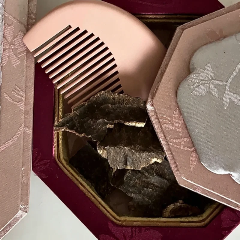 

Retro Oriental Silk Jewelry Viewing Tray – Vintage Organizer for Jade, Agate, Bracelet, and Necklace Display