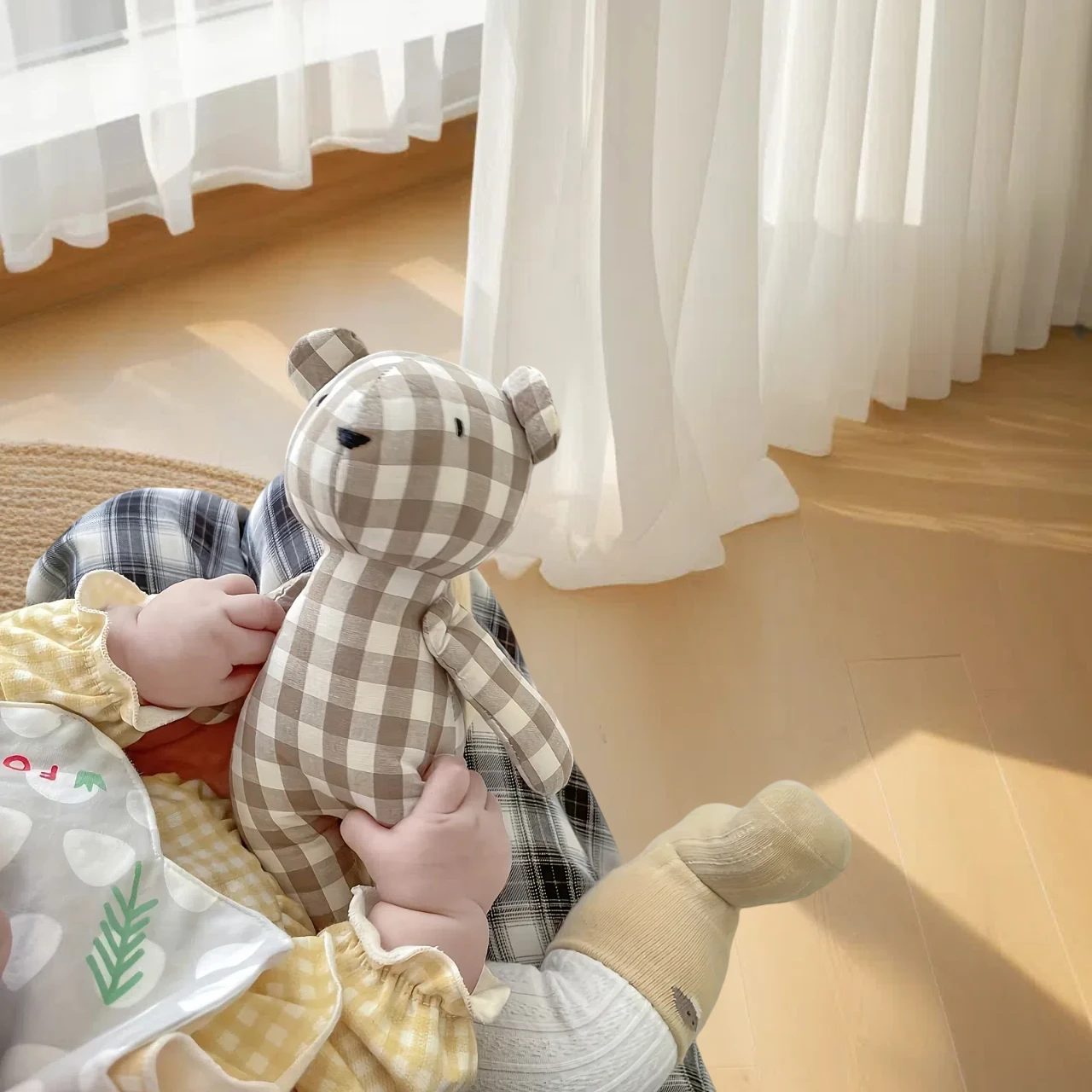 なだめる人形生地のおもちゃベビールームの装飾写真撮影の小道具市松テディベア子供イン北欧スタイル