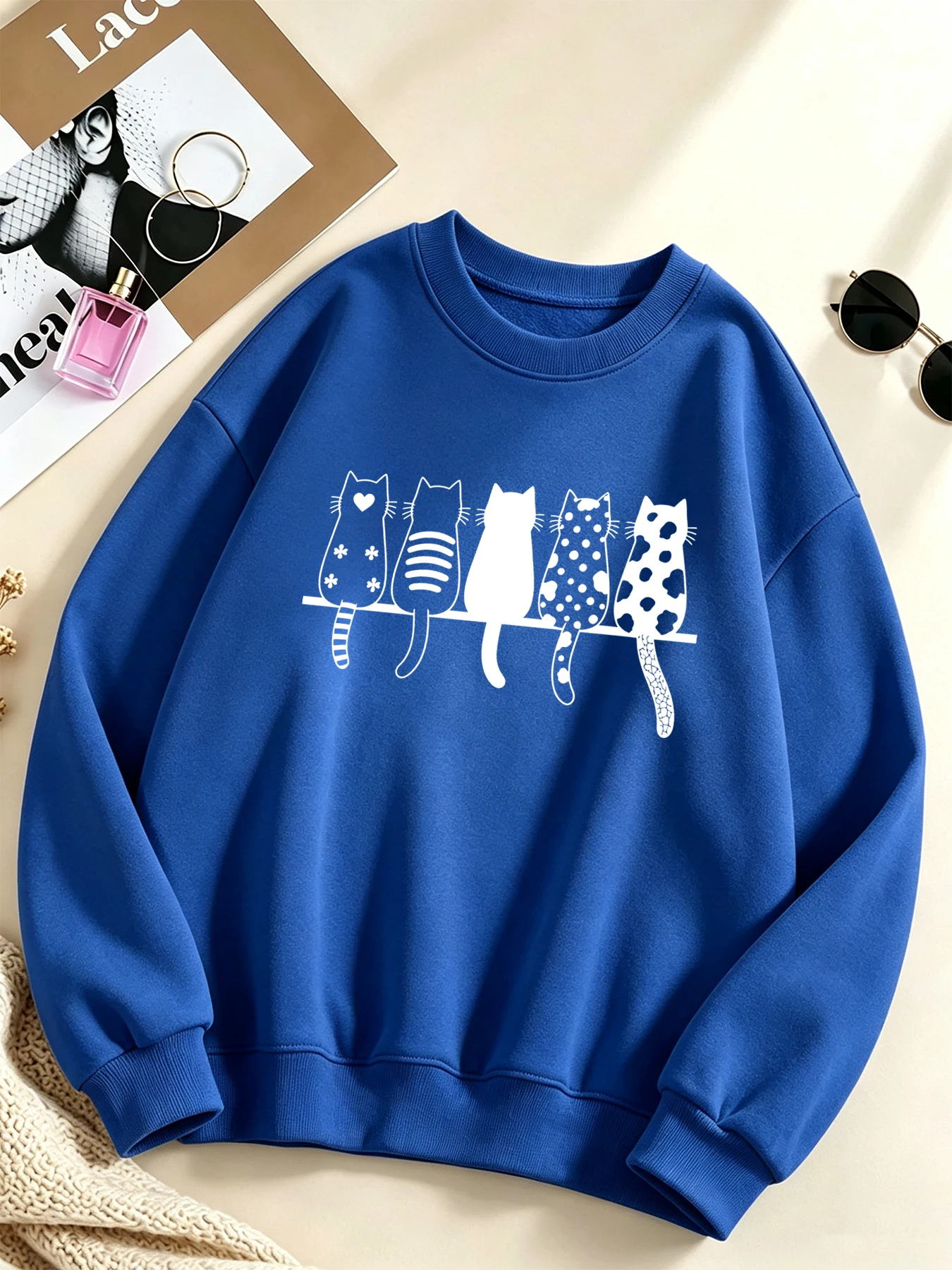 Süßes Herz-Katzen-Skizzen-Print-Sweatshirt für Damen, modisches O-Neck-Oberteil, Fleece-Herbstpullover, lässige, übergroße Sportbekleidung – Detail 13