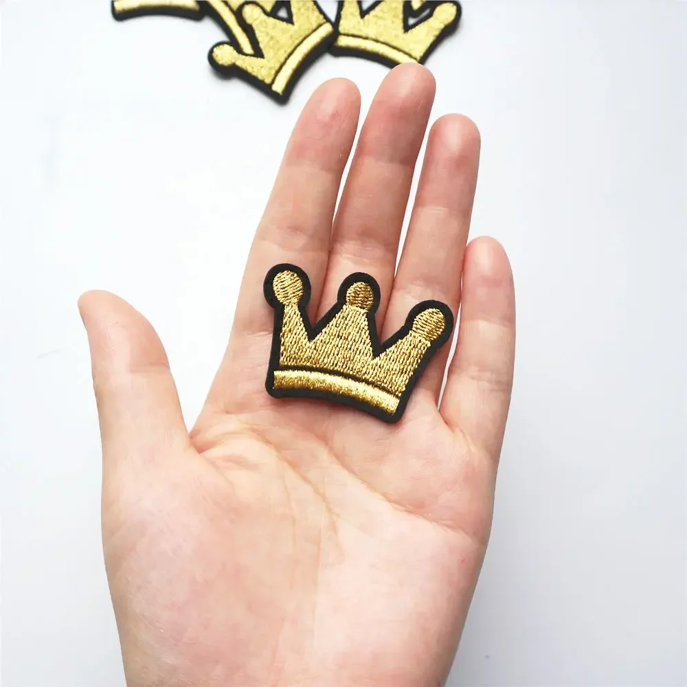 10PCS Gold Crown Cartoon Embroidered Patches Sew Iron On Badges King For Dress Bag Jeans T Shirt DIY Appliques Craft Decoration