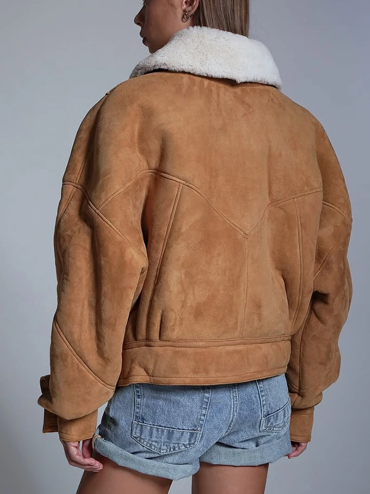 سترة قصيرة من صوف الضأن المرقعة من جلد الغزال للنساء مع طية صدر السترة وأكمام طويلة واحدة الصدر سترات فضفاضة للسيدات ملابس خارجية للشارع الشتوي