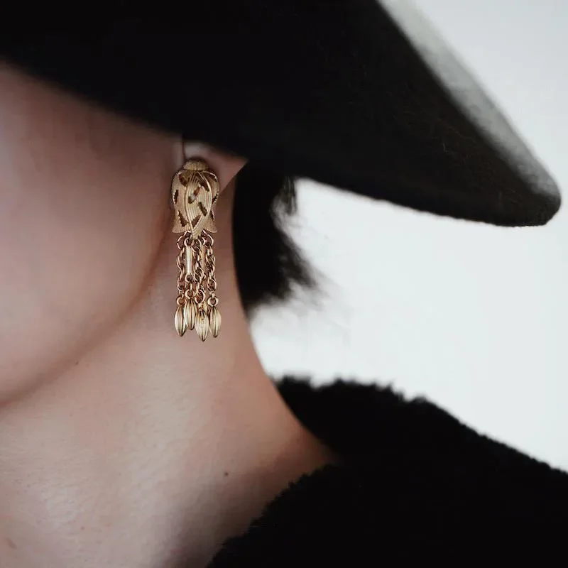 Nowość w oryginalnych kolczykach Lily of the Orchid dla kobiet Vintage Matte Wheat Long Tassel Flower Earrings long Bridal Jewelry Gifts