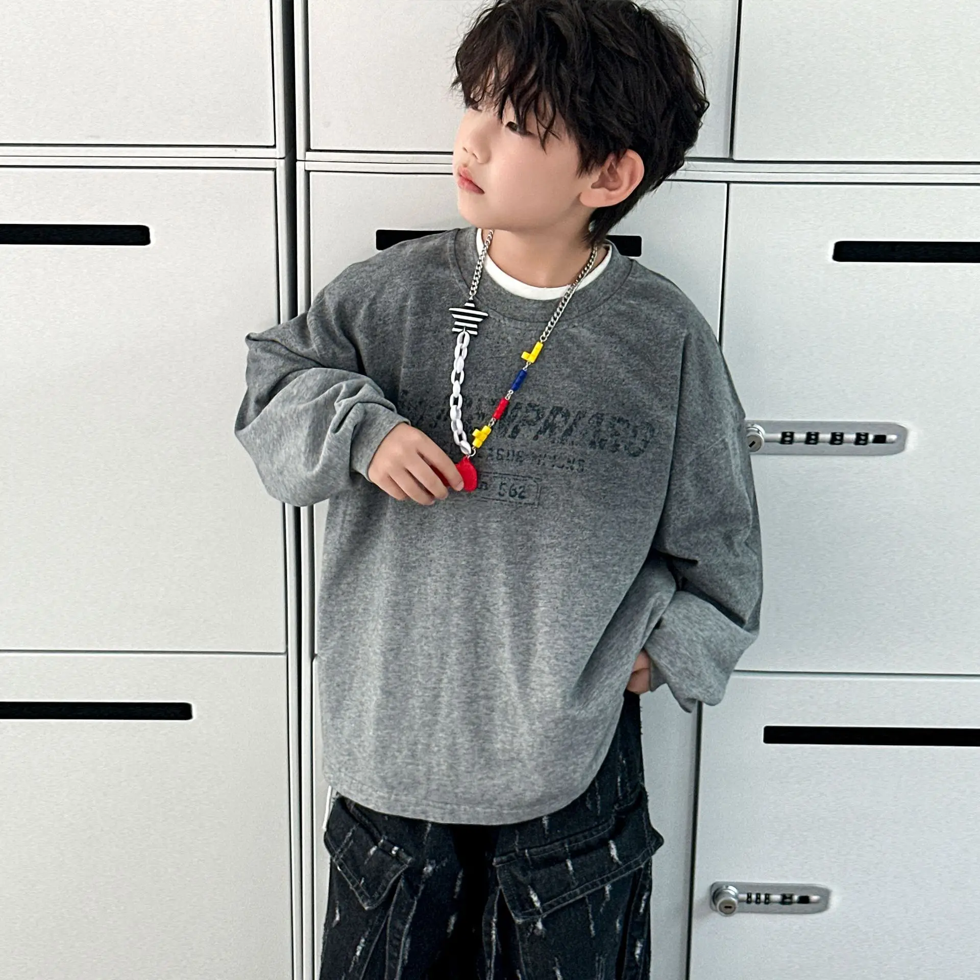 

2025 Boys Sweater Autumn New Children's Cool Handsome Korean Version Long-sleeved Top Boys Loose Casual Clothing