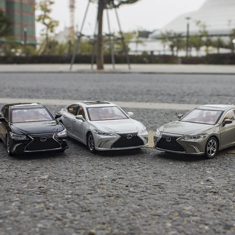 1：24Lexus ES300 alloy car model Children's toy gift Metal car model birthday gift