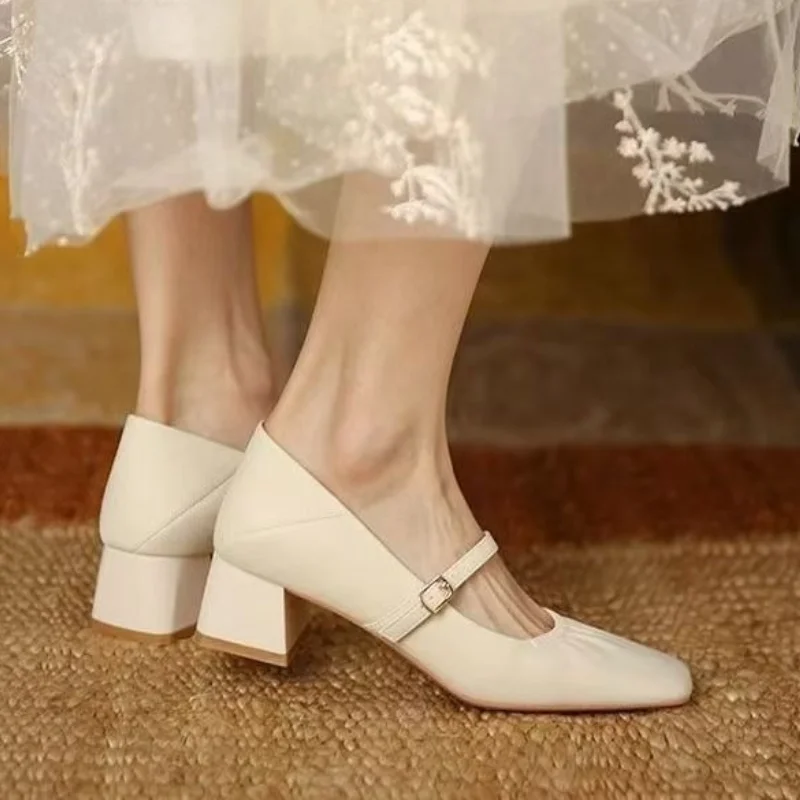 المرأة موضة مضخات ربيع الخريف جديد ماري جين المرأة ساحة تو الضحلة حذا فردي للسيدات فستان جلد حفلة حذاء بكعب سميك الأحذية