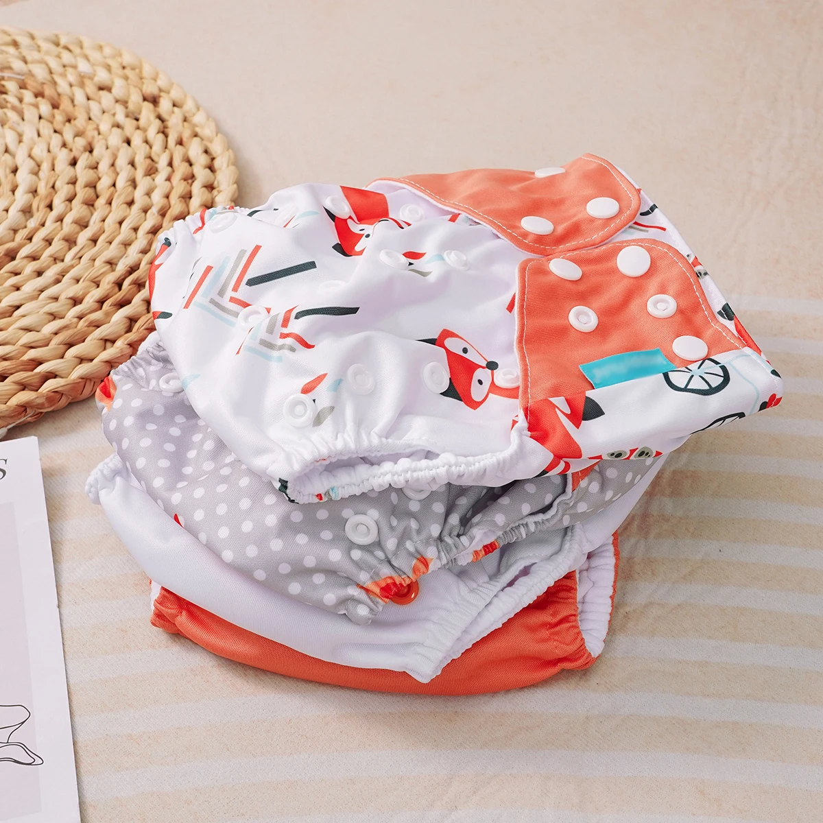 

4PCS/Pack One Size Reusable Suede Cloth Inner Pocket Diapers,Waterproof Washable Baby Cloth Diapers For 3-15kg Boys and Girls
