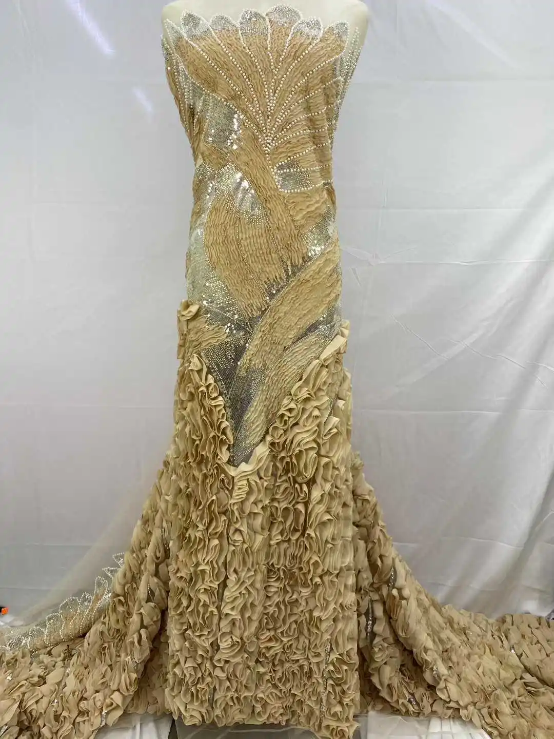 

Luxury African Sequins Lace Fabric 2025 High Quality French Nigerian Groom Beaded Lace Fabric For Sewing Dress